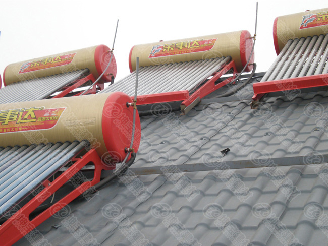 其實(shí)樹脂瓦對太陽能沒有影響