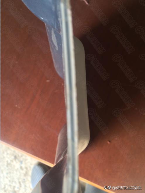 白底樹脂瓦質(zhì)量好？揭開各白底樹脂瓦的秘密，曝光真相，還原事實