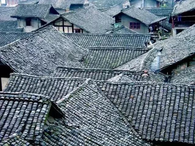 青瓦灰墻，高瓴飛檐，處處消磨時光